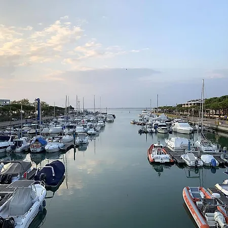 Bright And Functional With Sea View Apartment Lignano Sabbiadoro